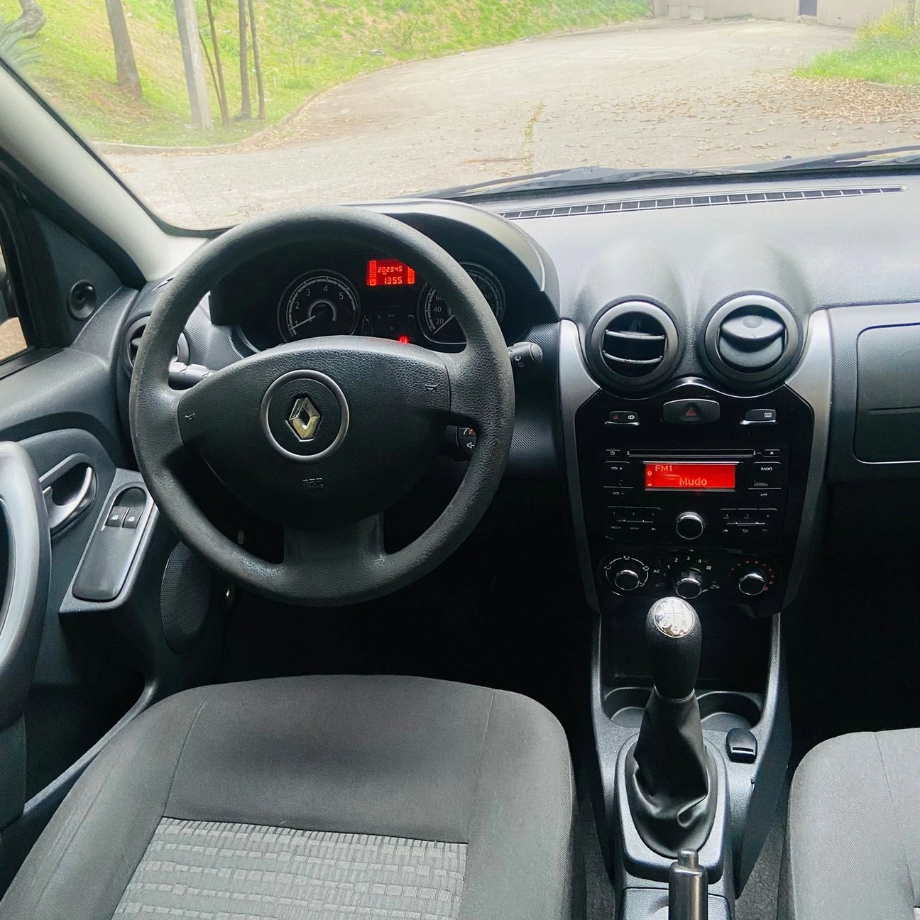 RENAULT SANDERO