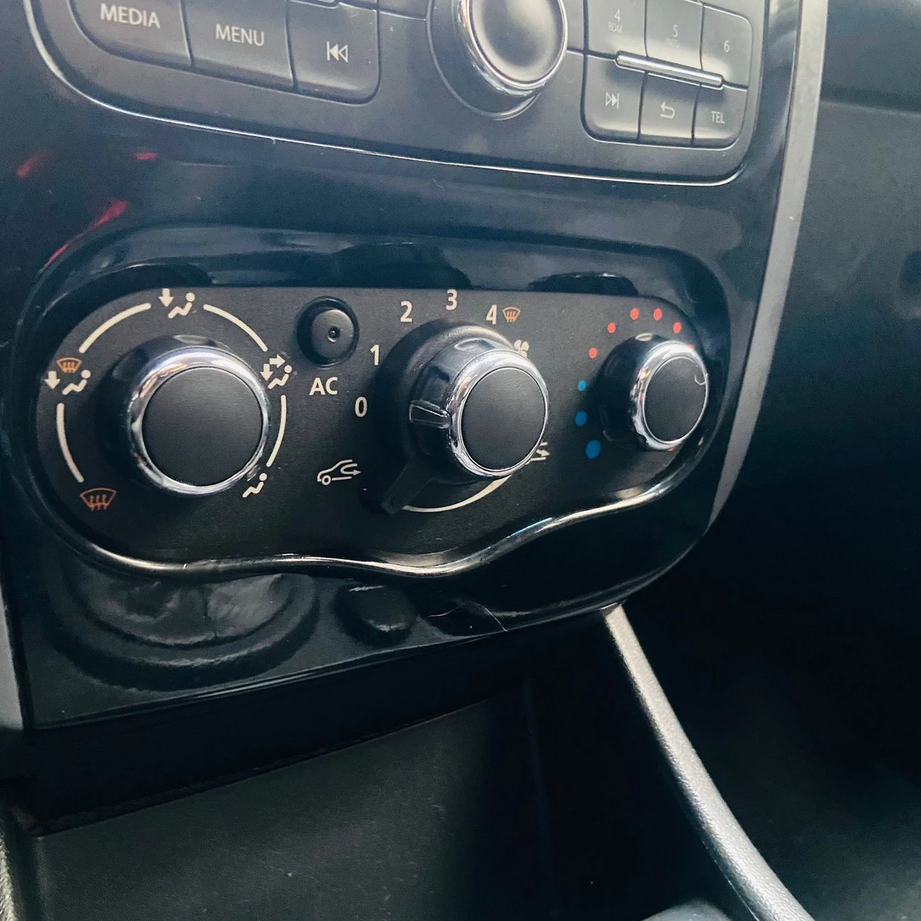RENAULT SANDERO