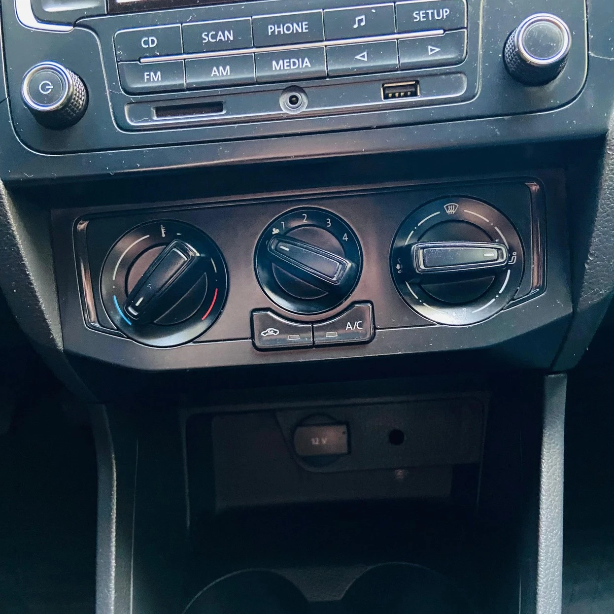 VOLKSWAGEN VOYAGE