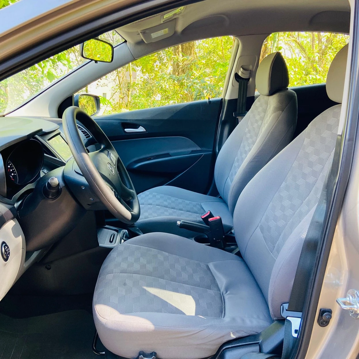 HYUNDAI HB20S