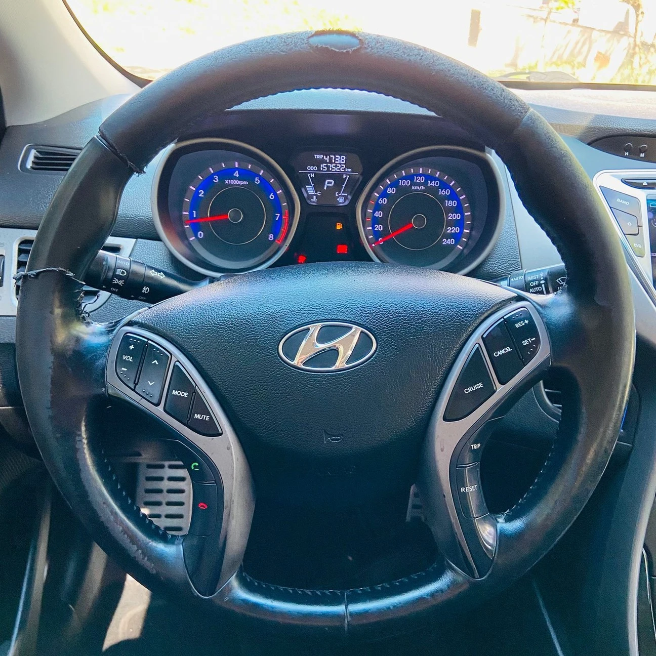 HYUNDAI ELANTRA