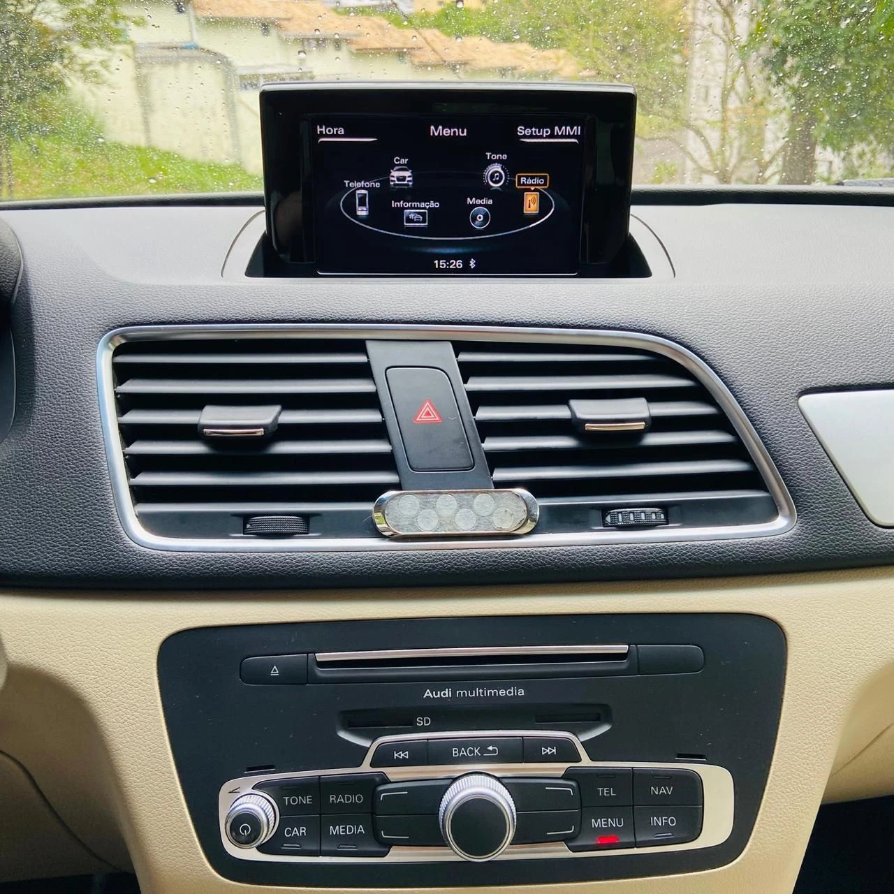 AUDI Q3