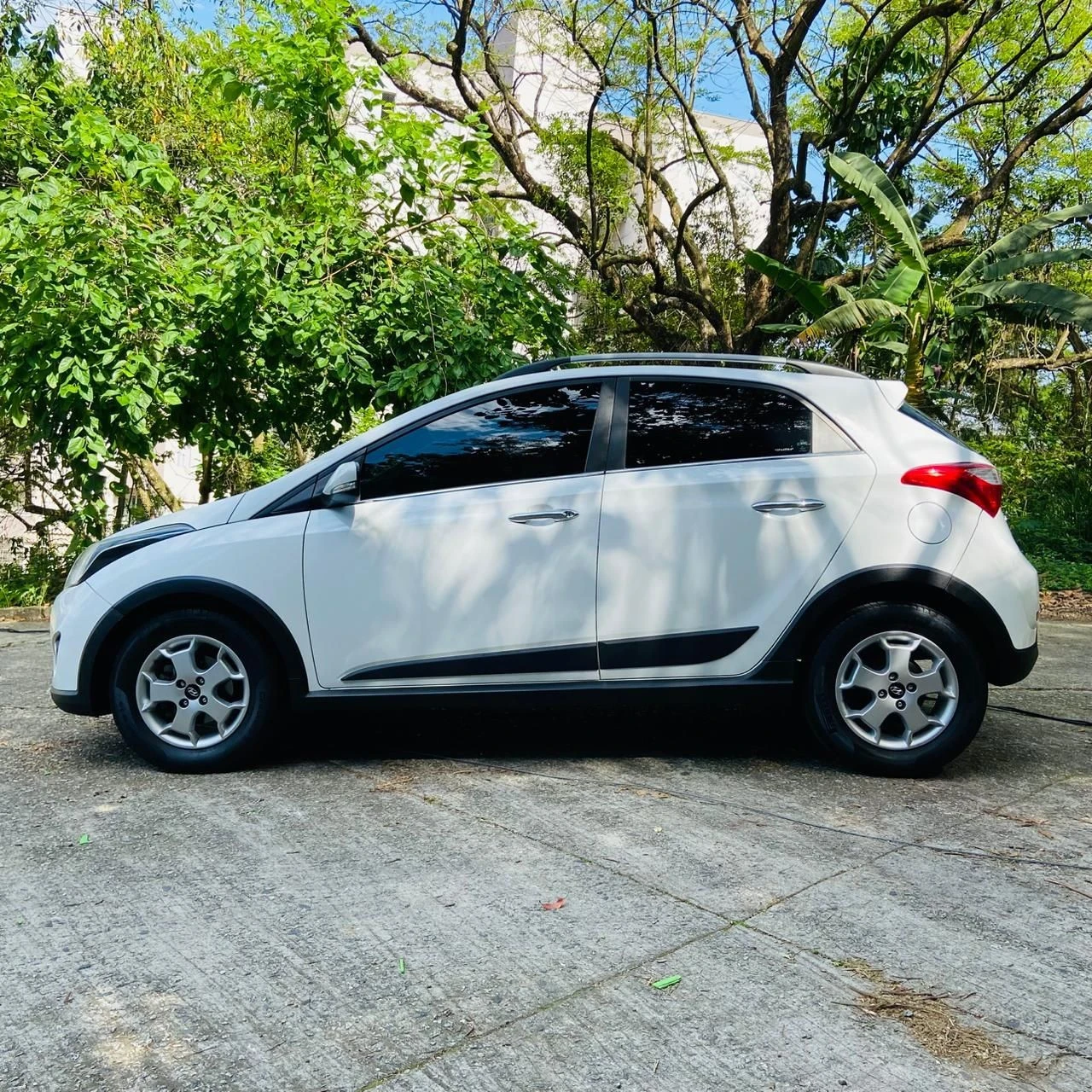 HYUNDAI HB20X