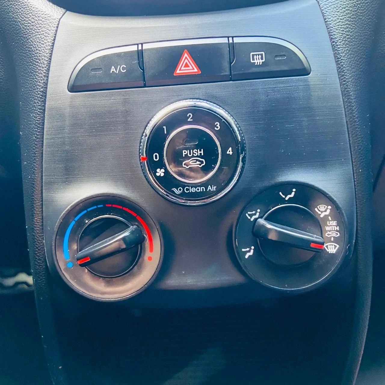 HYUNDAI HB20X
