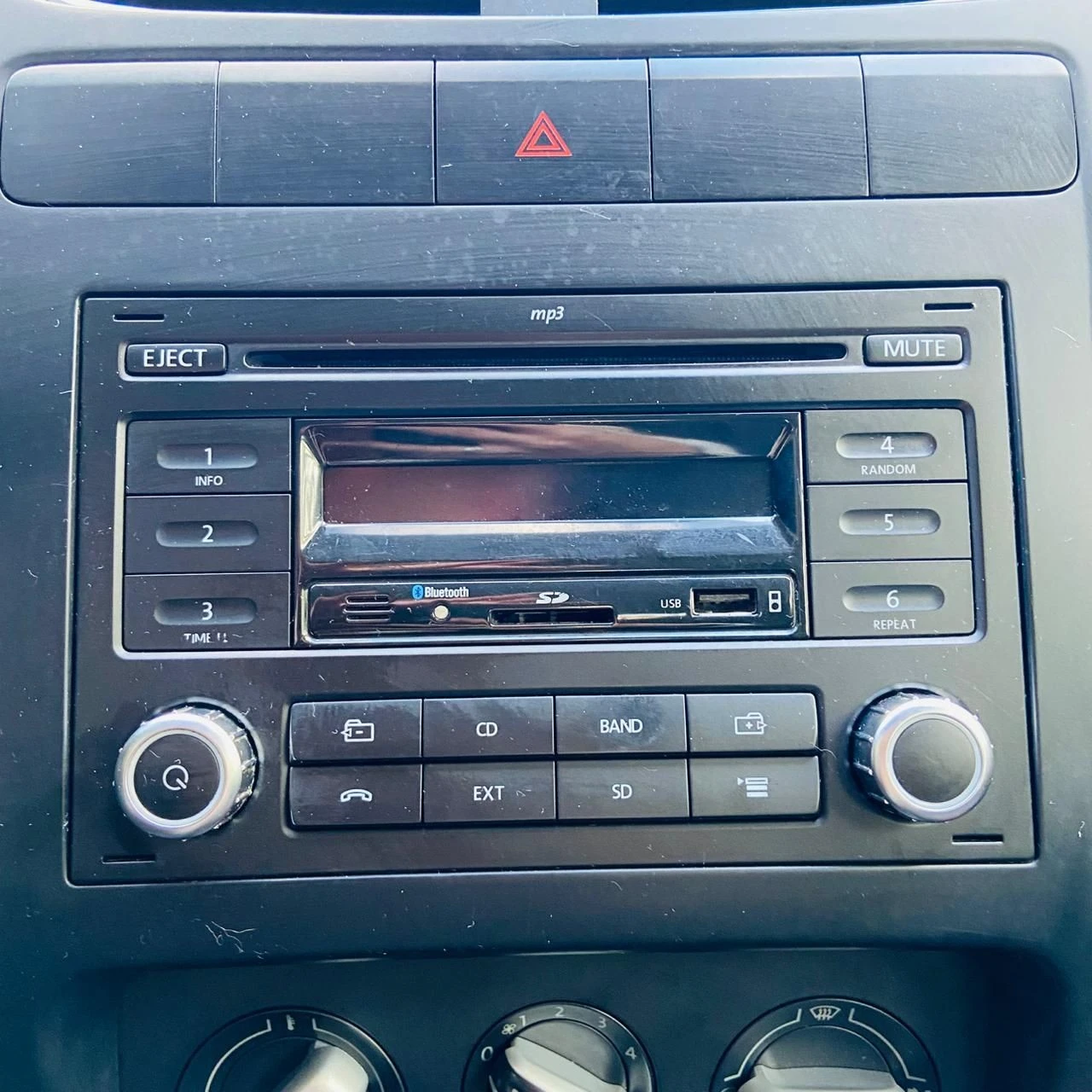 VOLKSWAGEN FOX