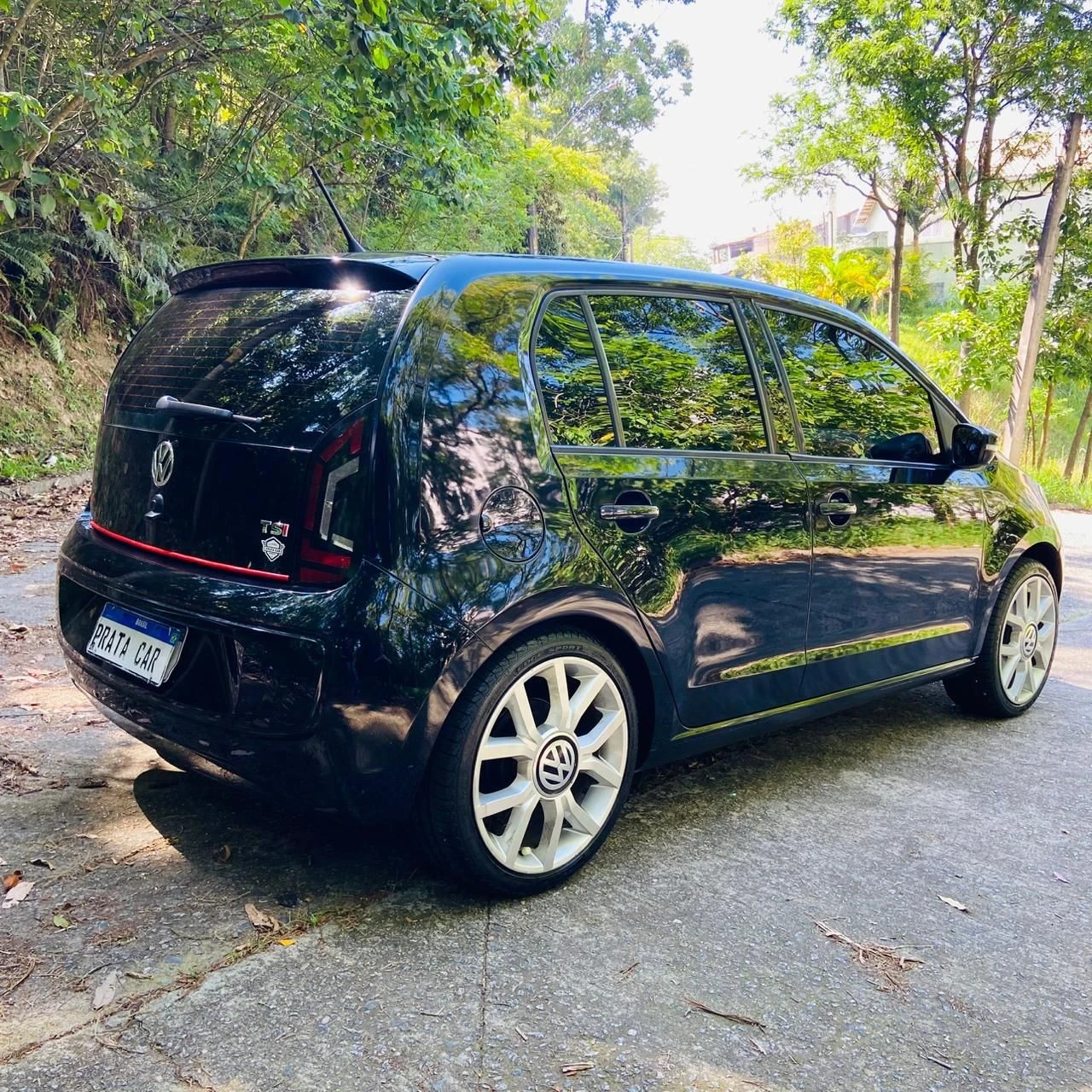 VOLKSWAGEN UP