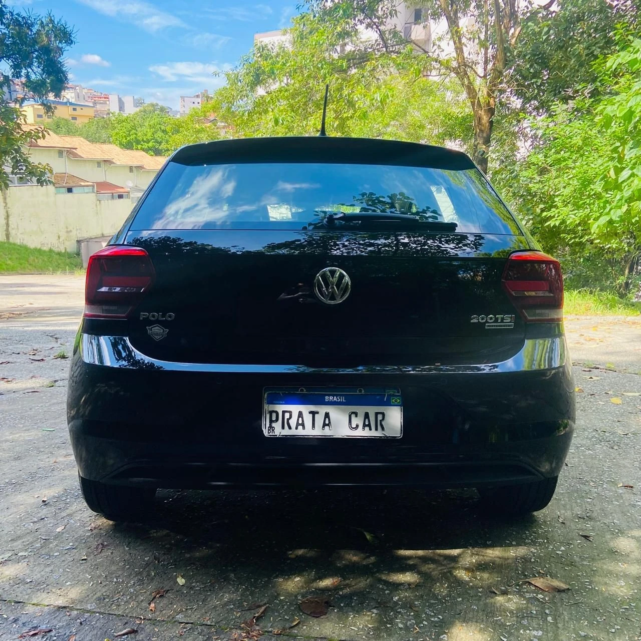 VOLKSWAGEN POLO