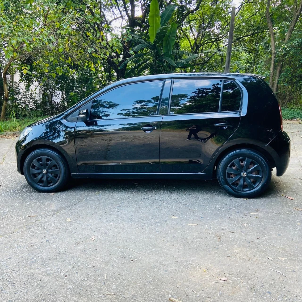 VOLKSWAGEN UP