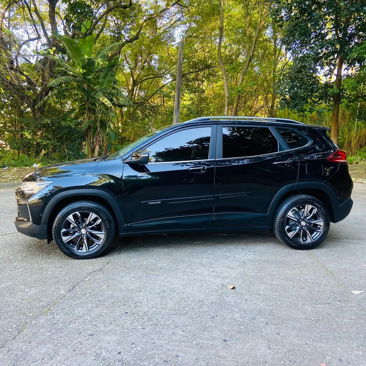 CHEVROLET TRACKER