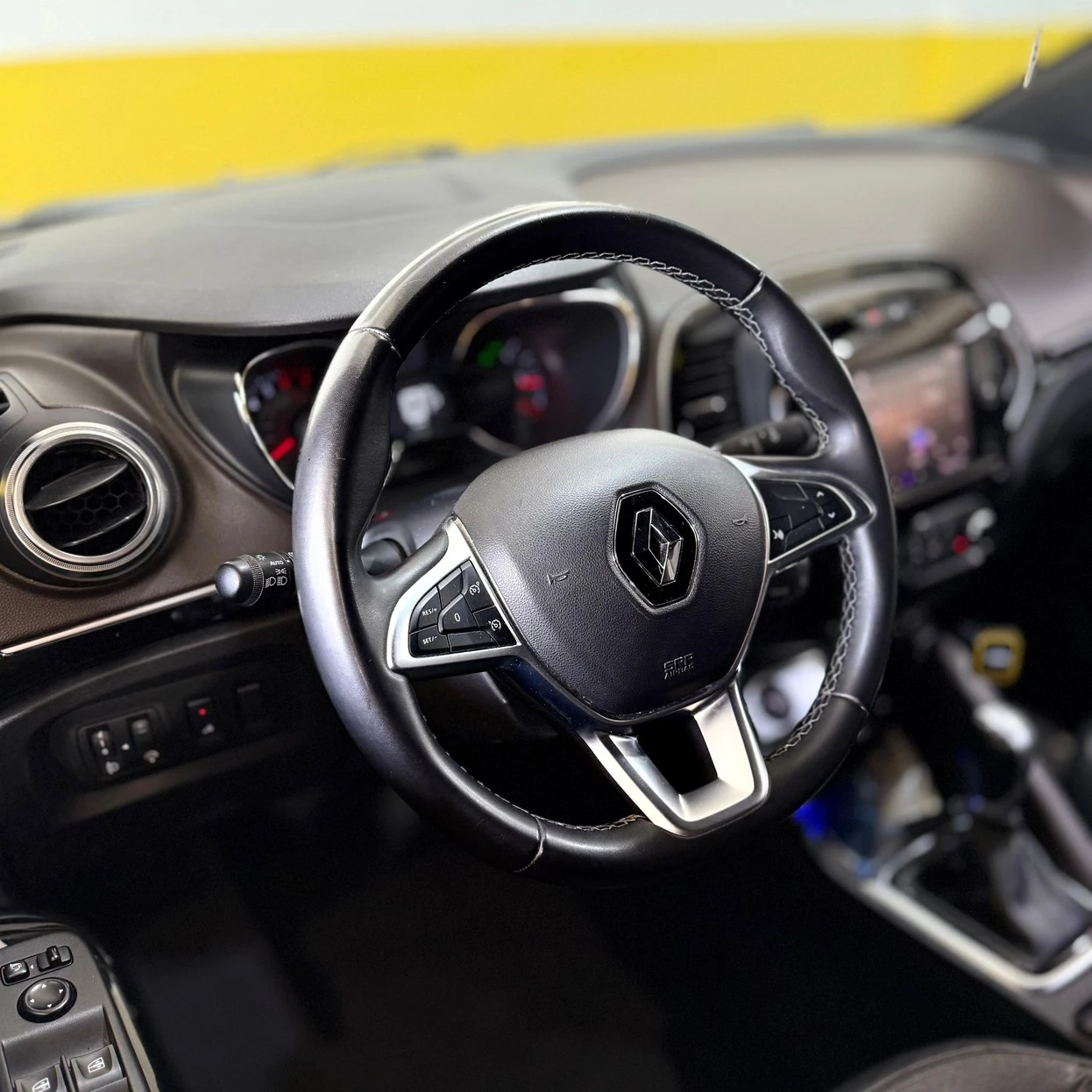 RENAULT CAPTUR