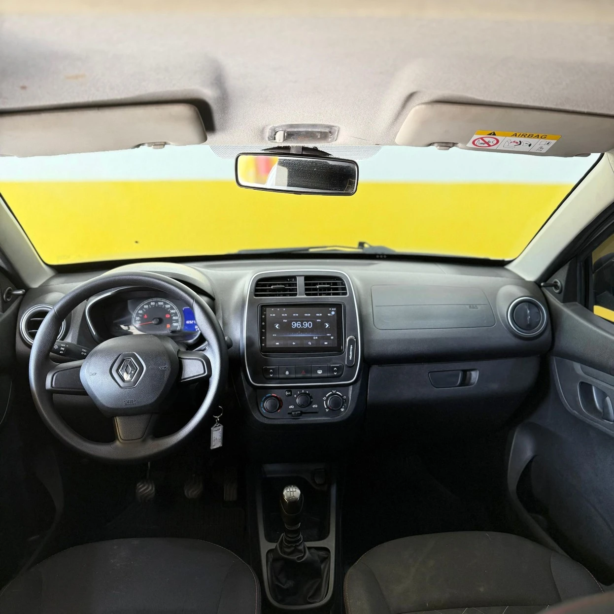 RENAULT KWID
