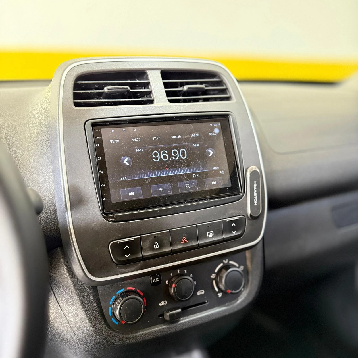 RENAULT KWID