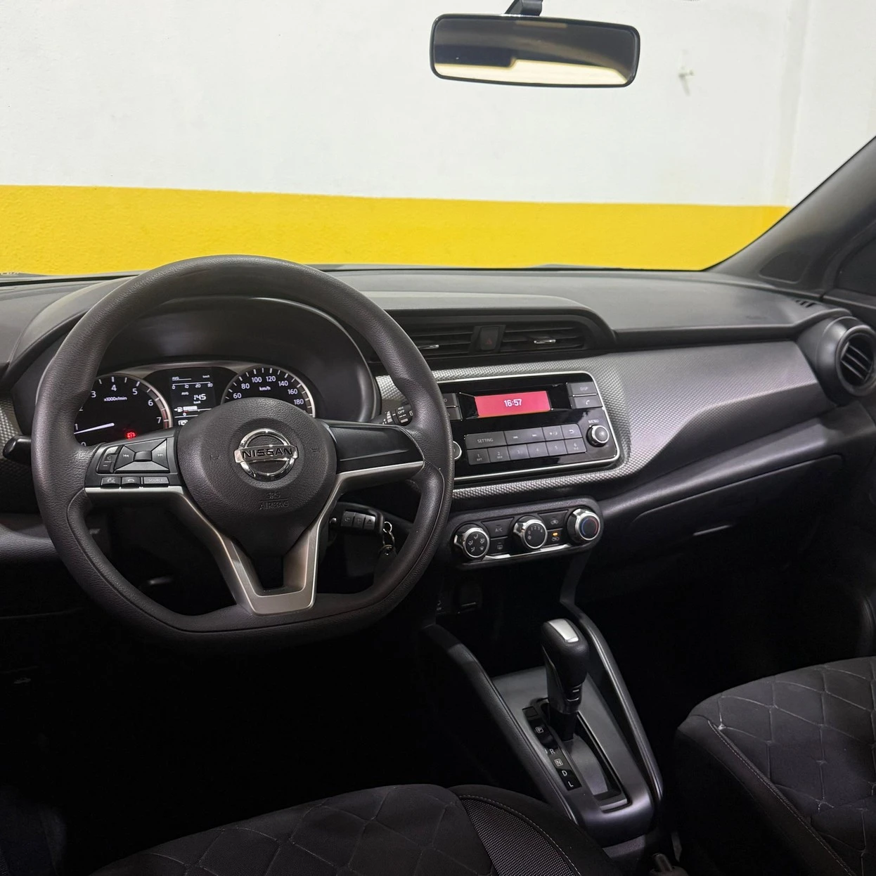 NISSAN KICKS