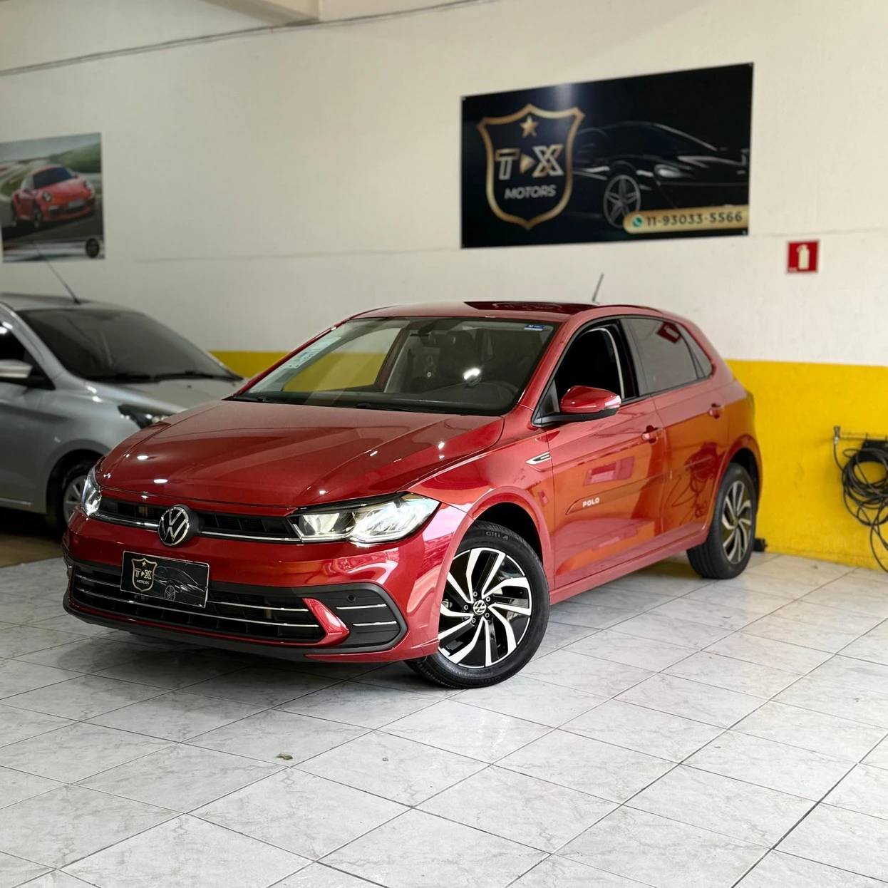 VOLKSWAGEN POLO