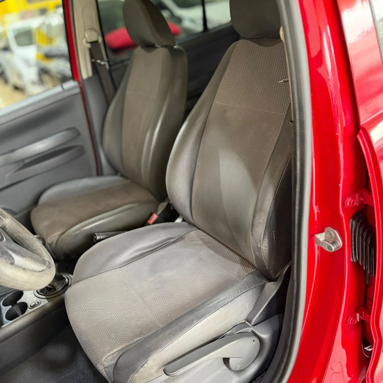 VOLKSWAGEN FOX