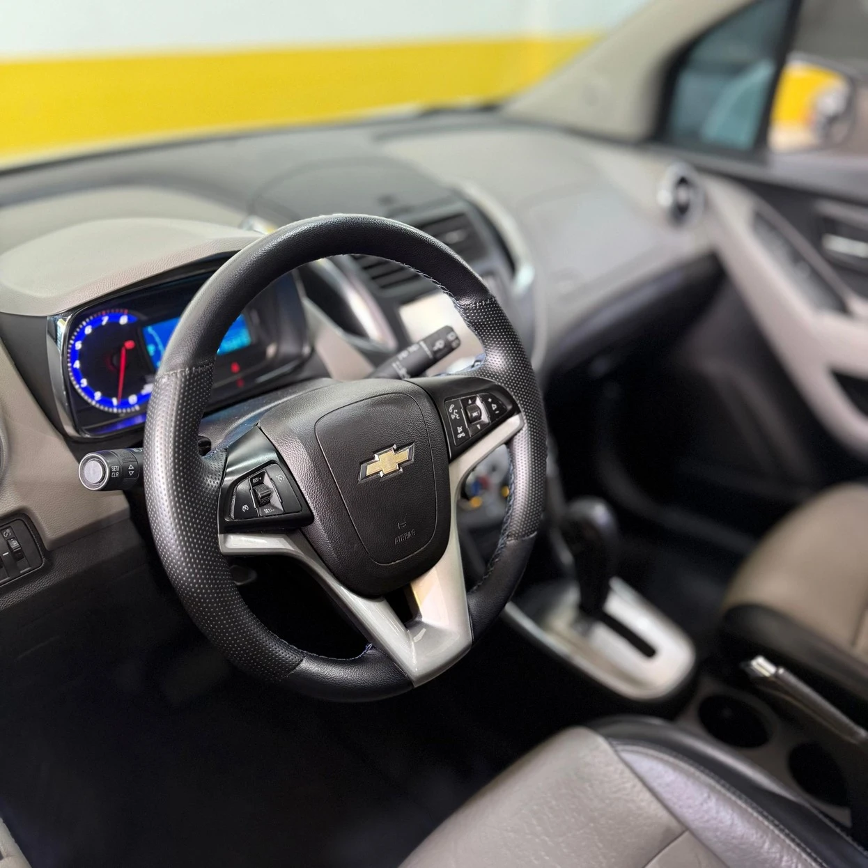 CHEVROLET TRACKER