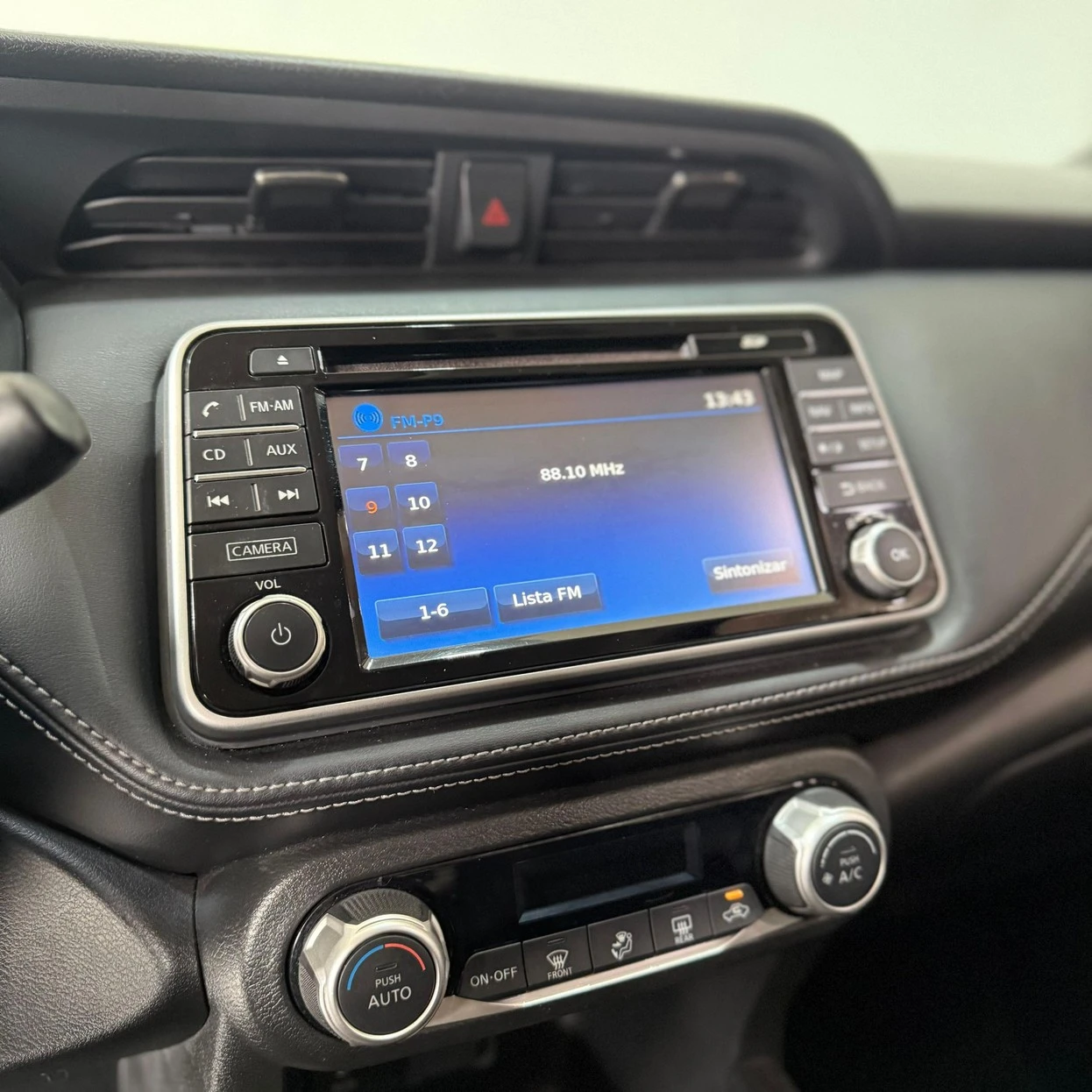 NISSAN KICKS