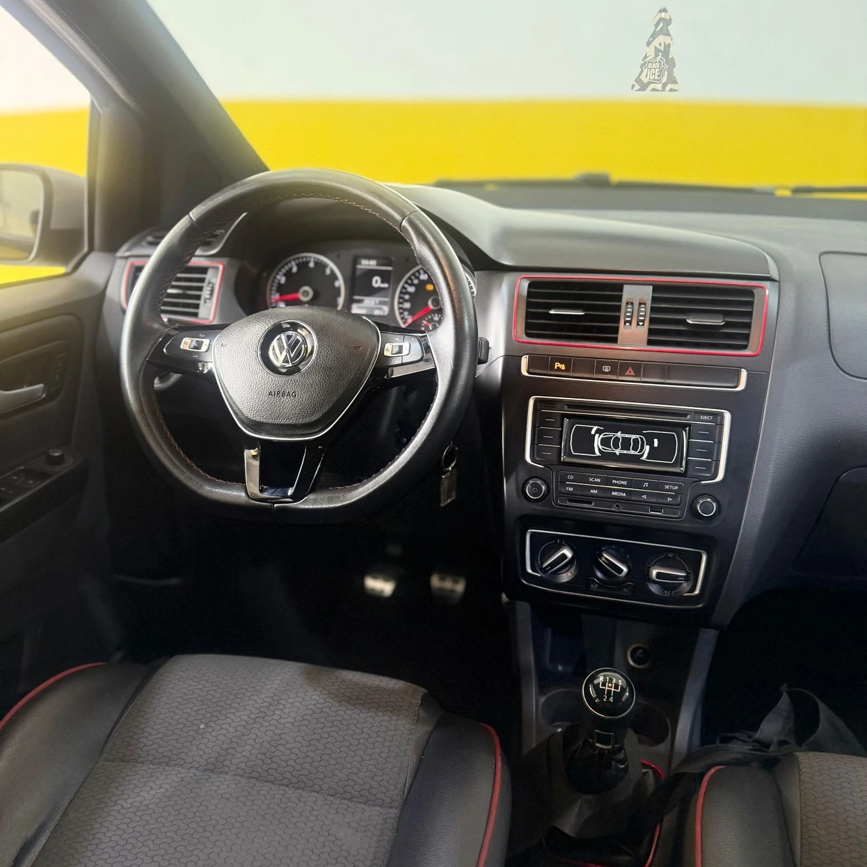 VOLKSWAGEN FOX