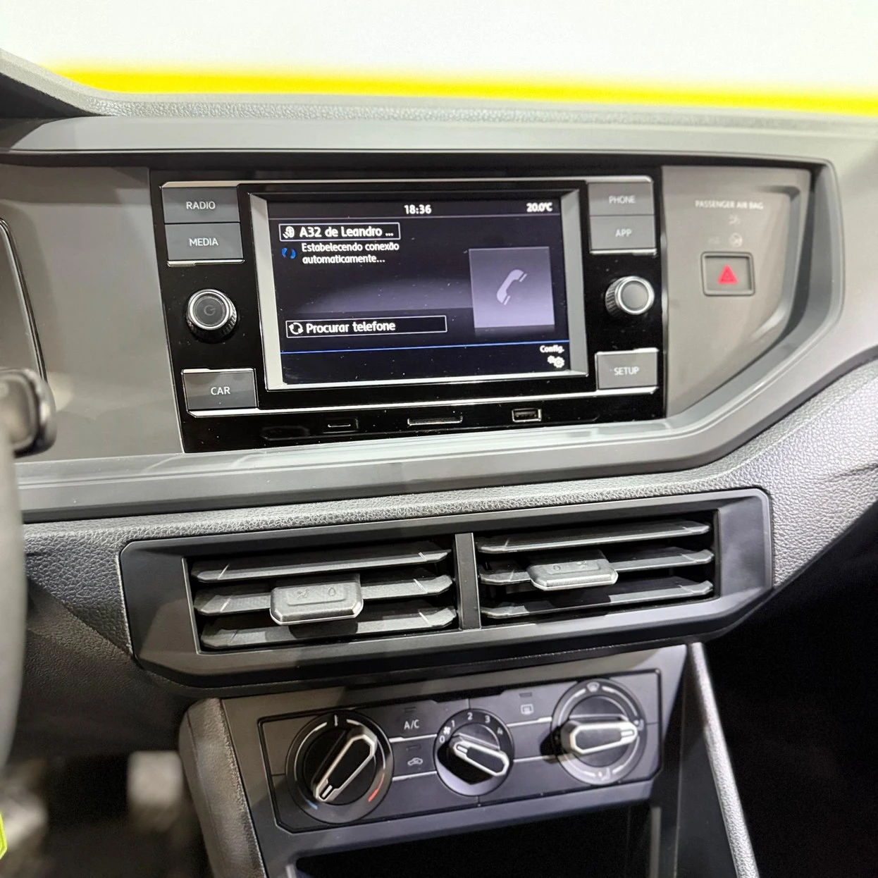 VOLKSWAGEN POLO