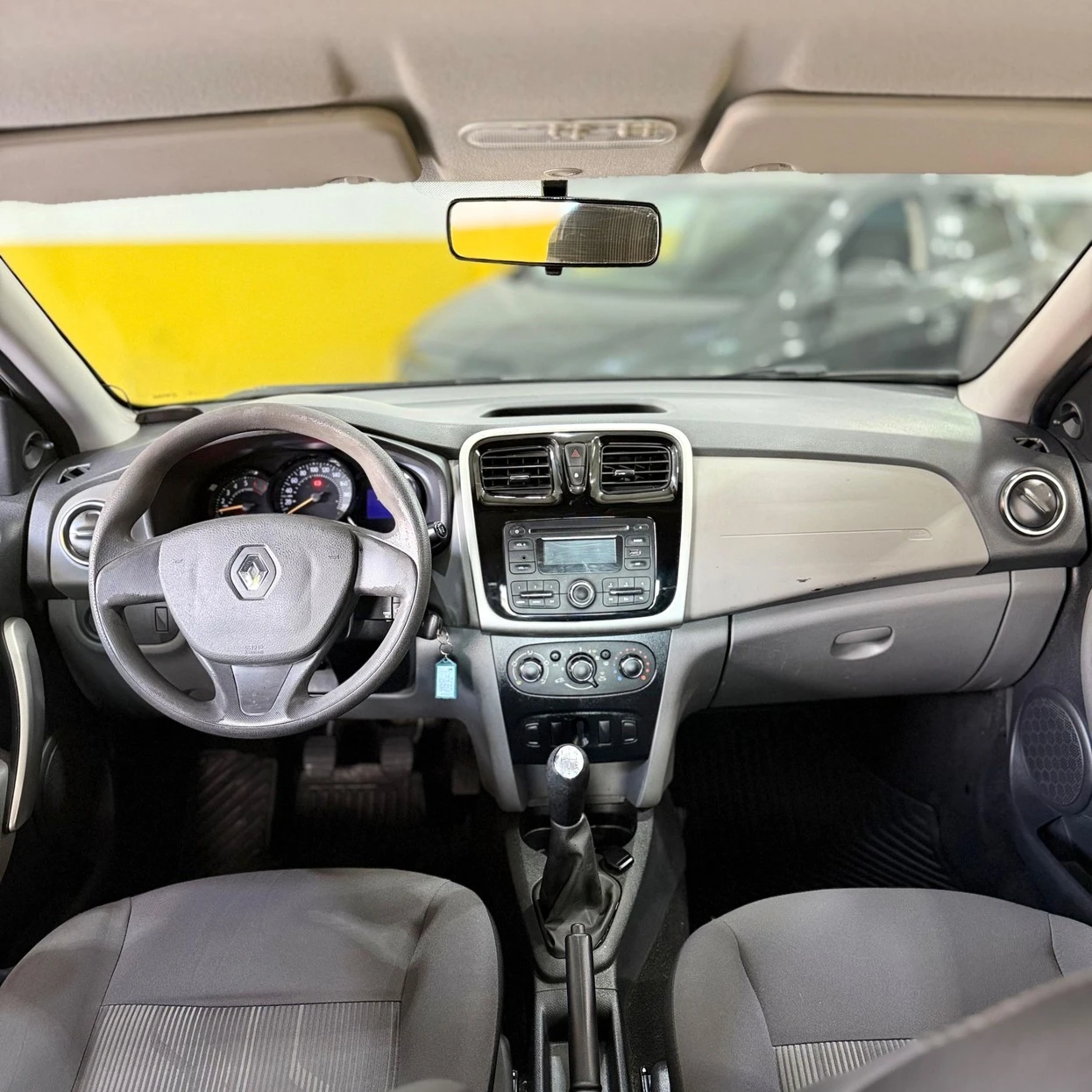 RENAULT LOGAN