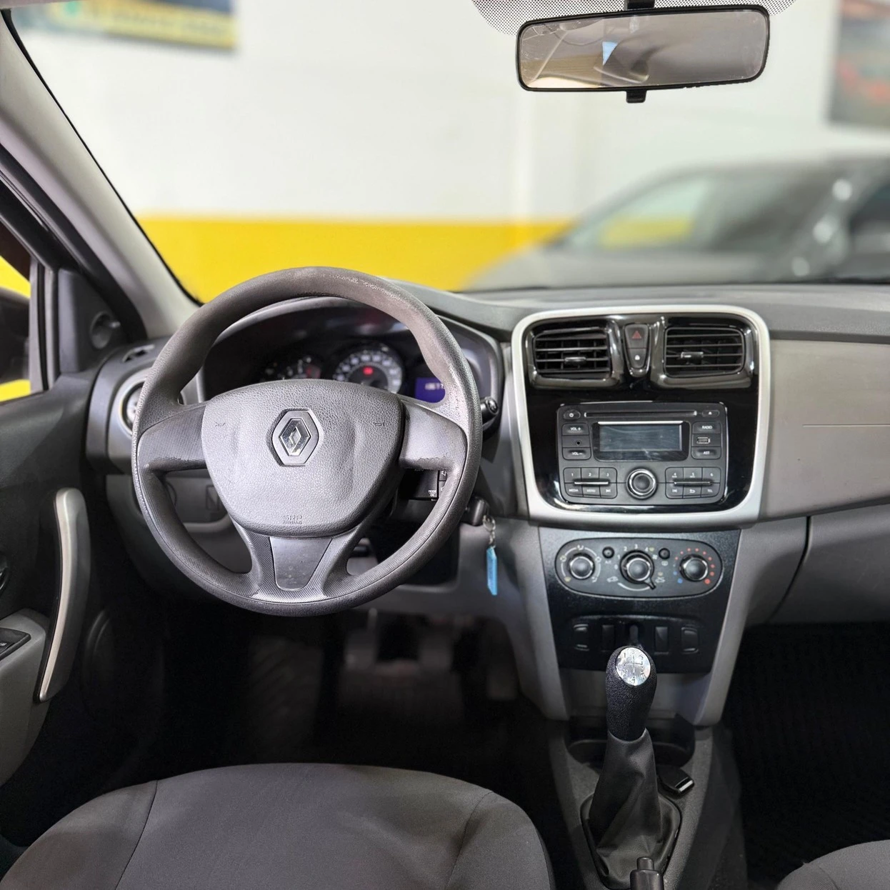 RENAULT LOGAN
