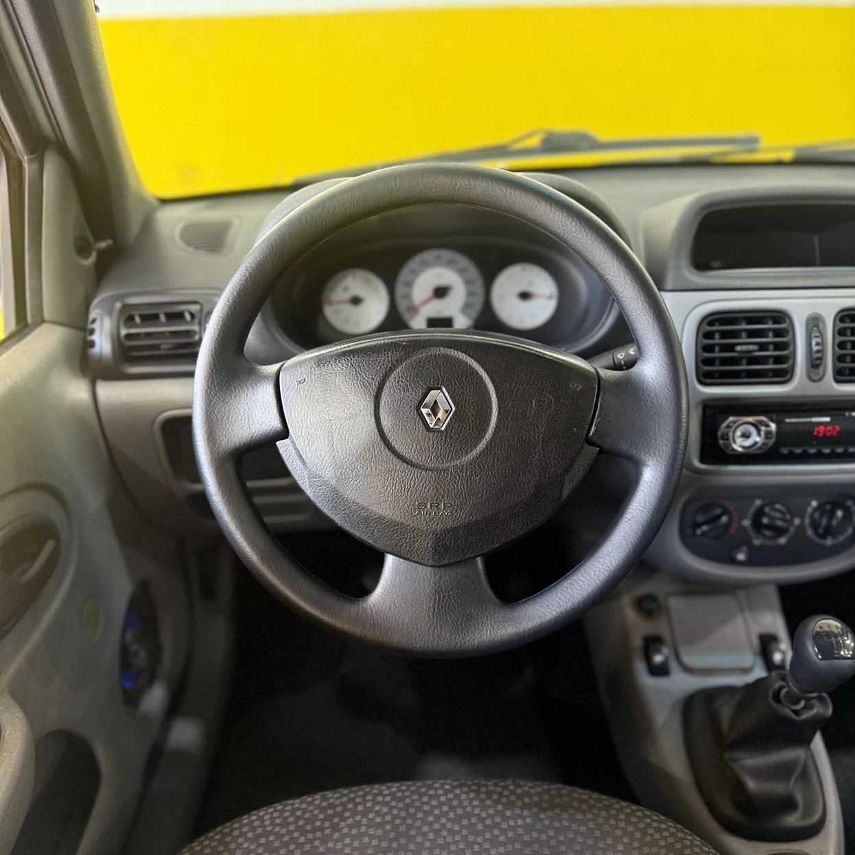 RENAULT CLIO