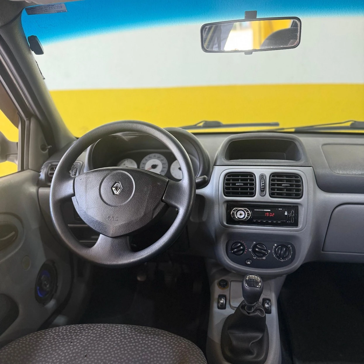RENAULT CLIO