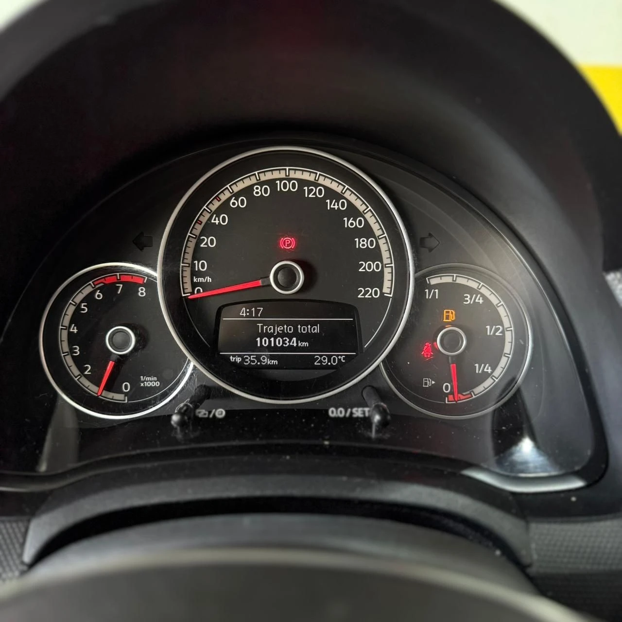 VOLKSWAGEN UP