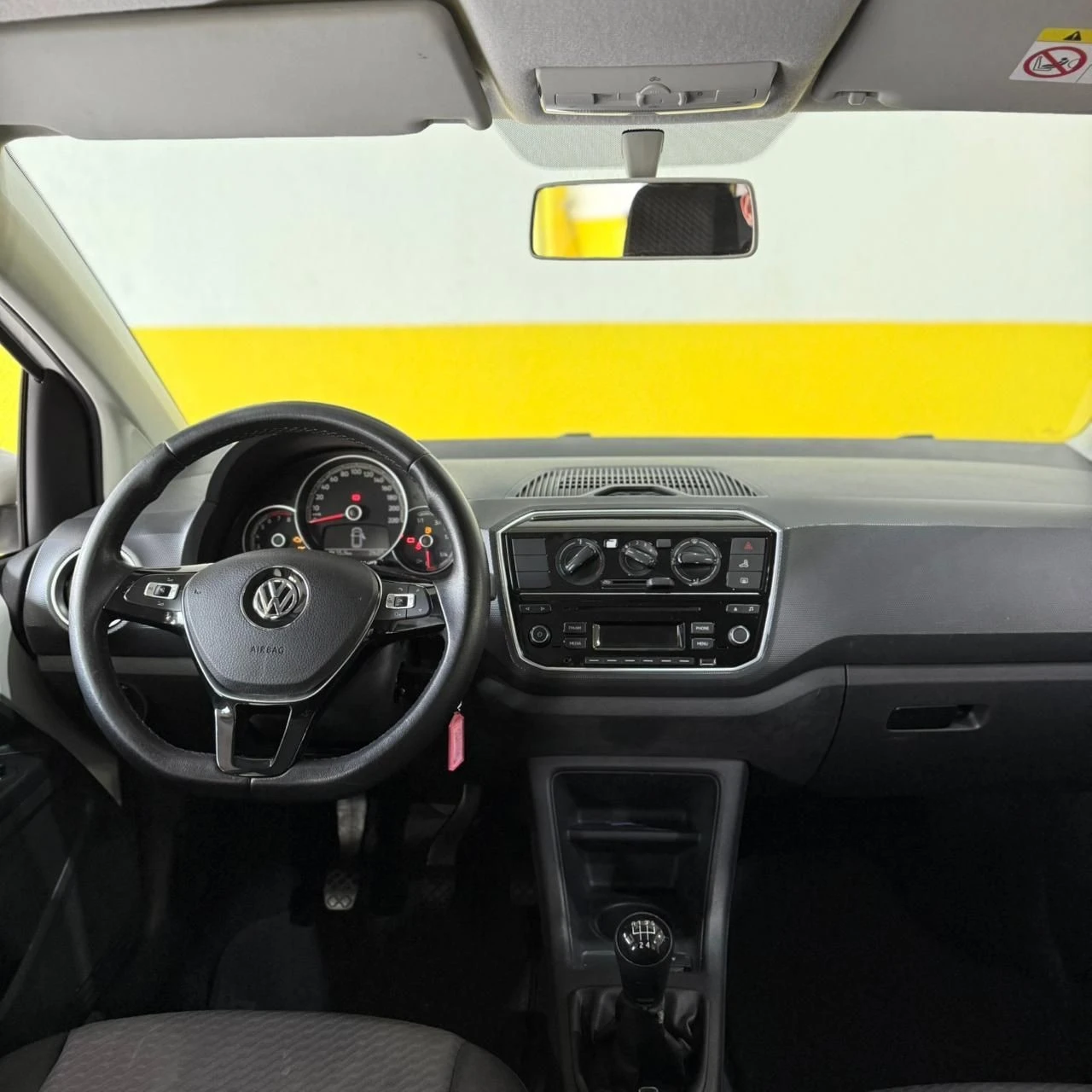 VOLKSWAGEN UP