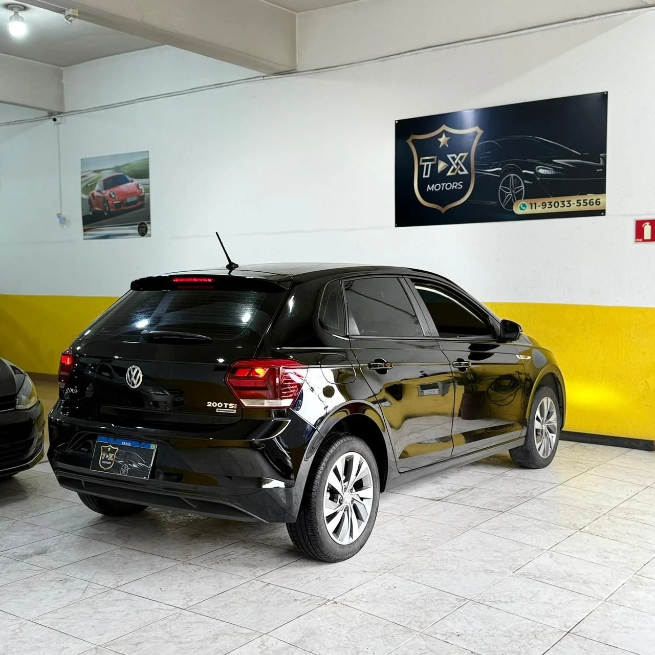VOLKSWAGEN POLO