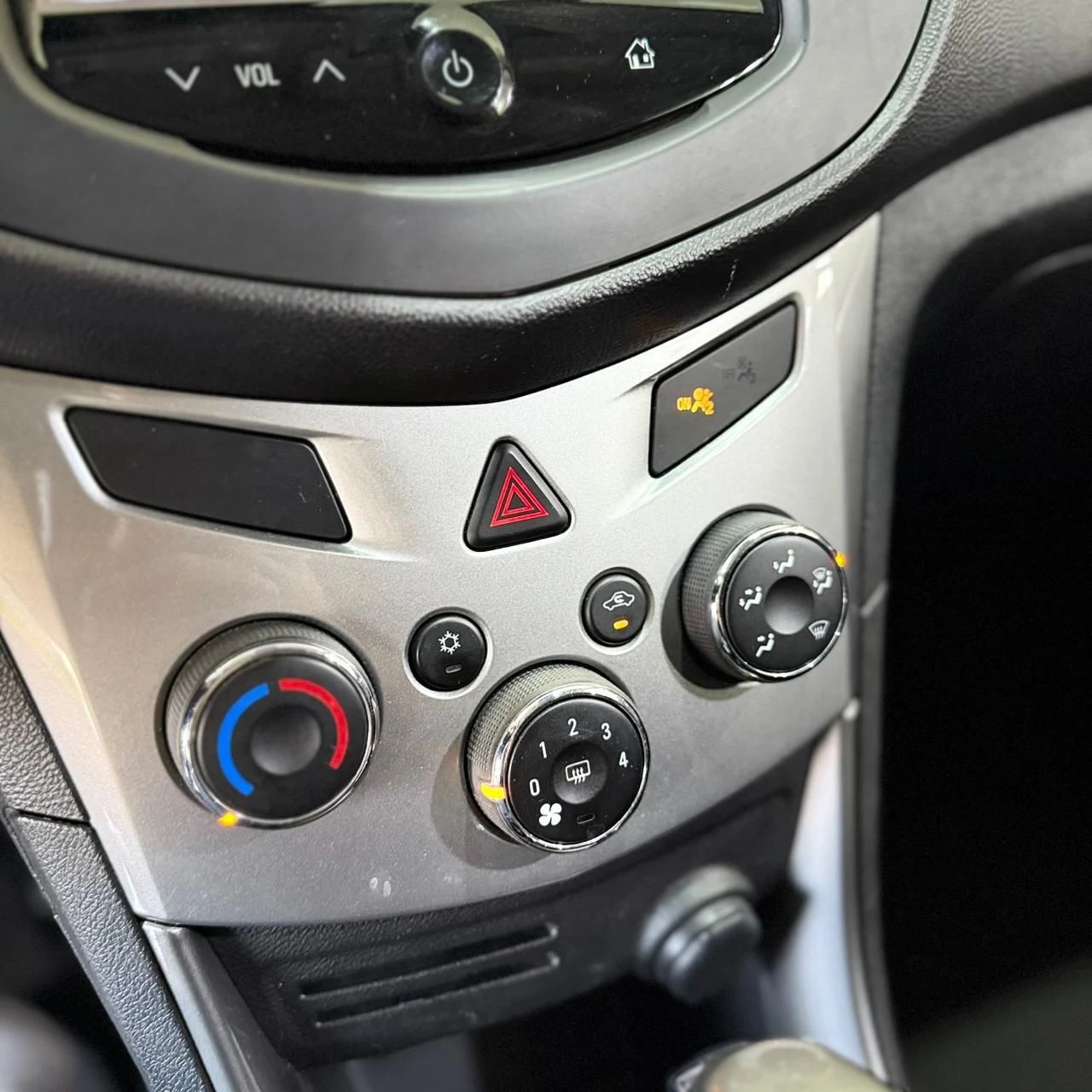 CHEVROLET TRACKER