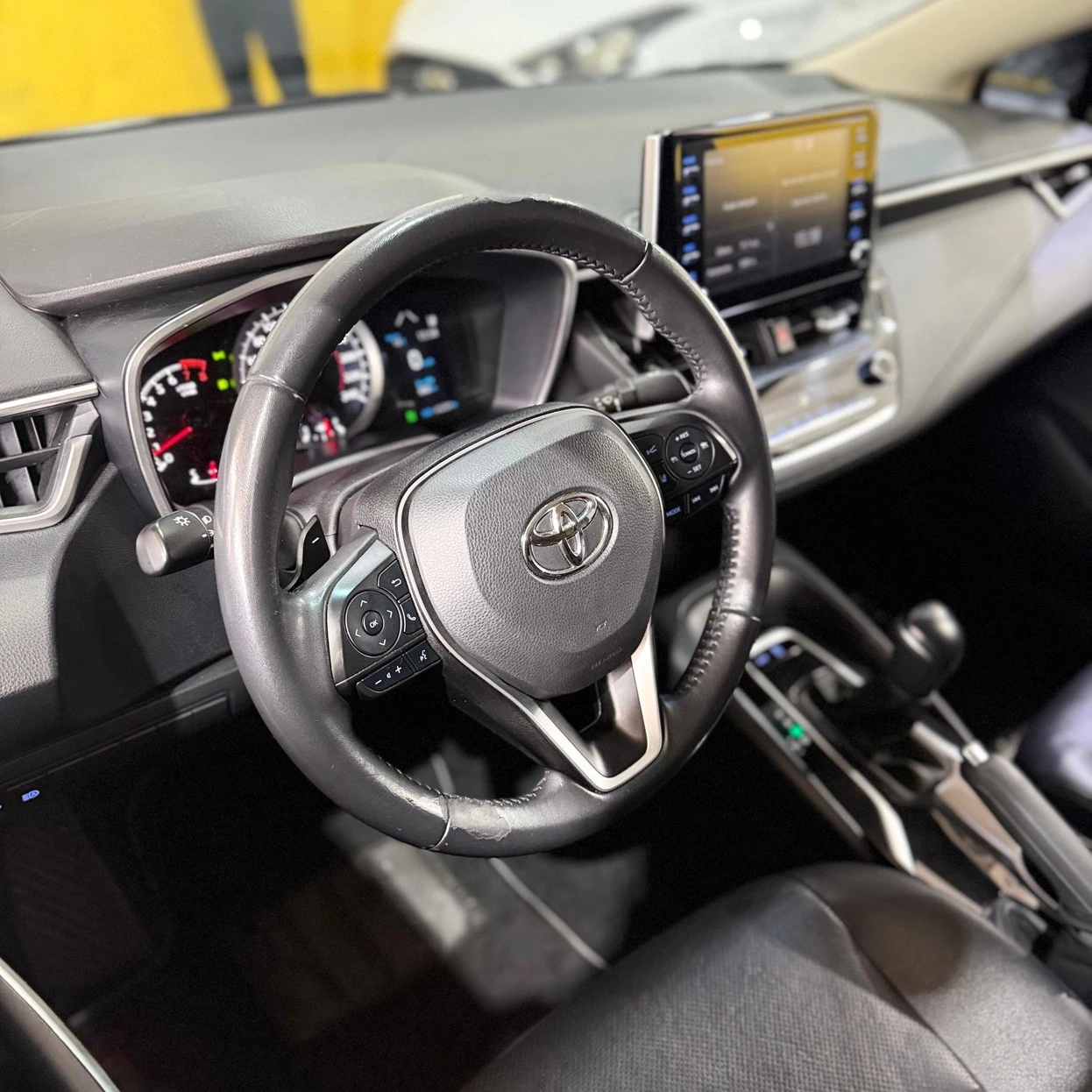 TOYOTA COROLLA
