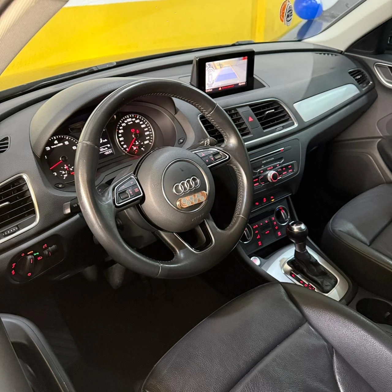 AUDI Q3