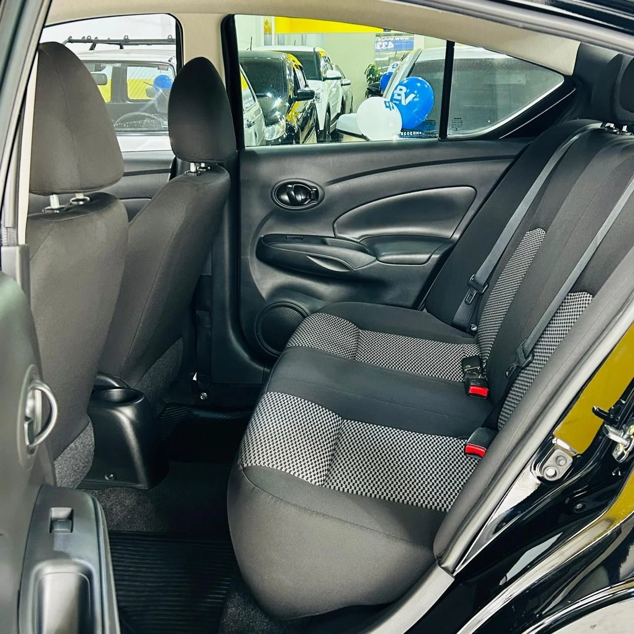NISSAN VERSA