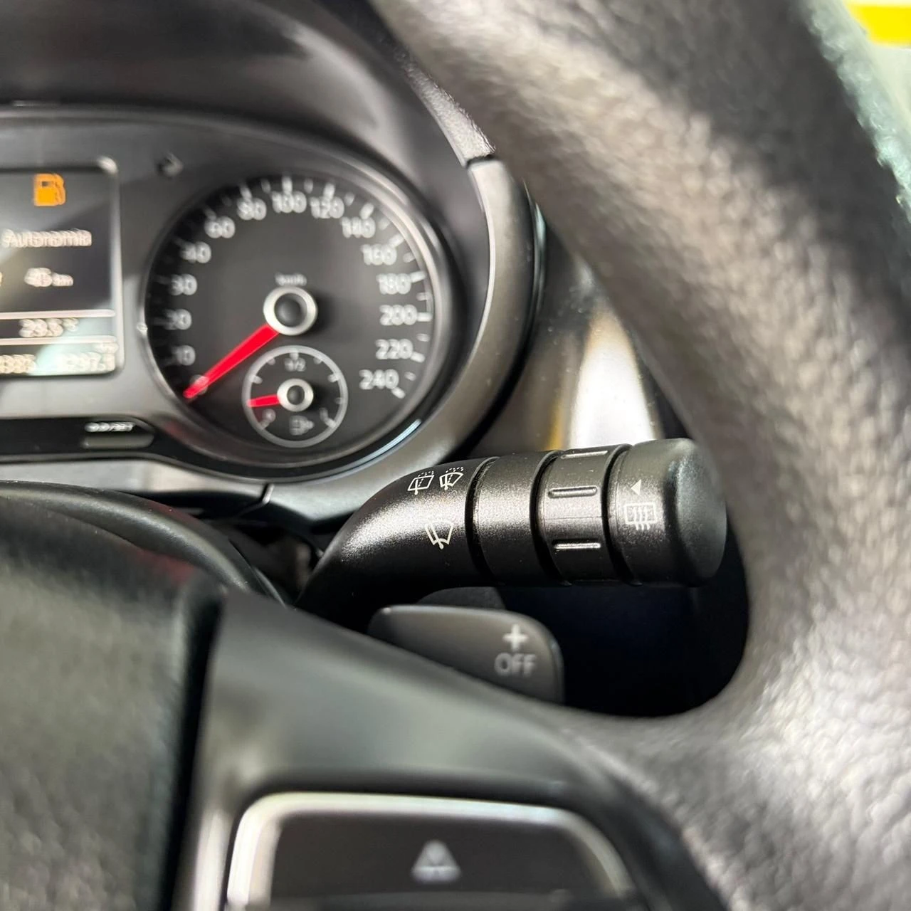 VOLKSWAGEN FOX