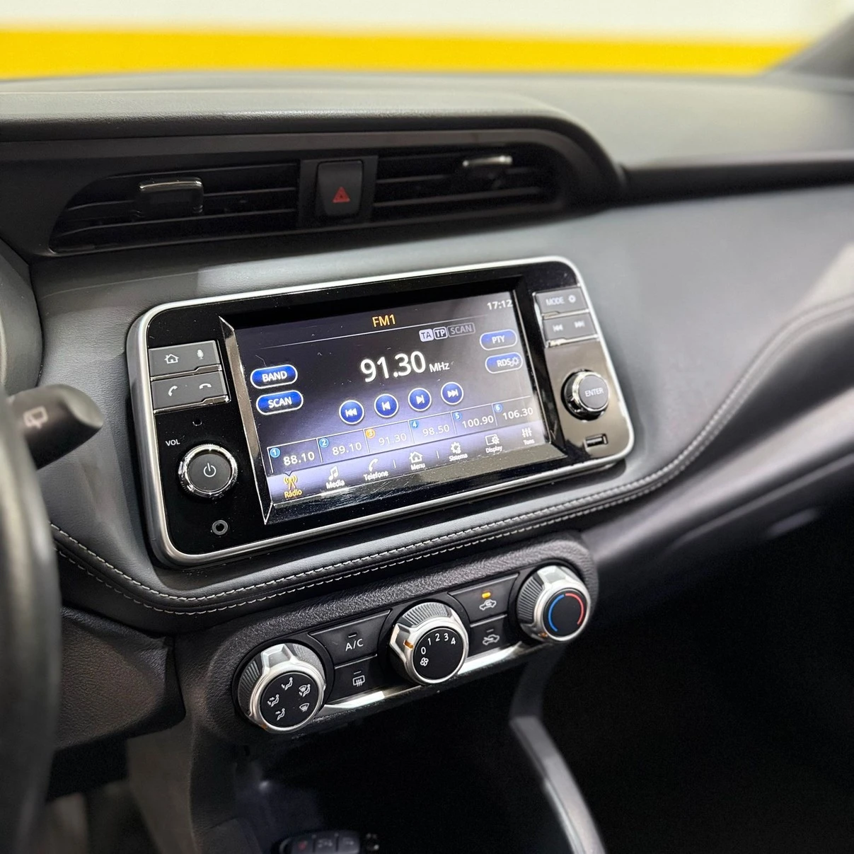NISSAN KICKS
