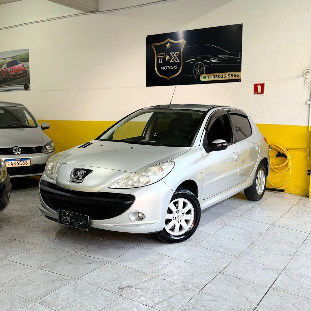 PEUGEOT 207