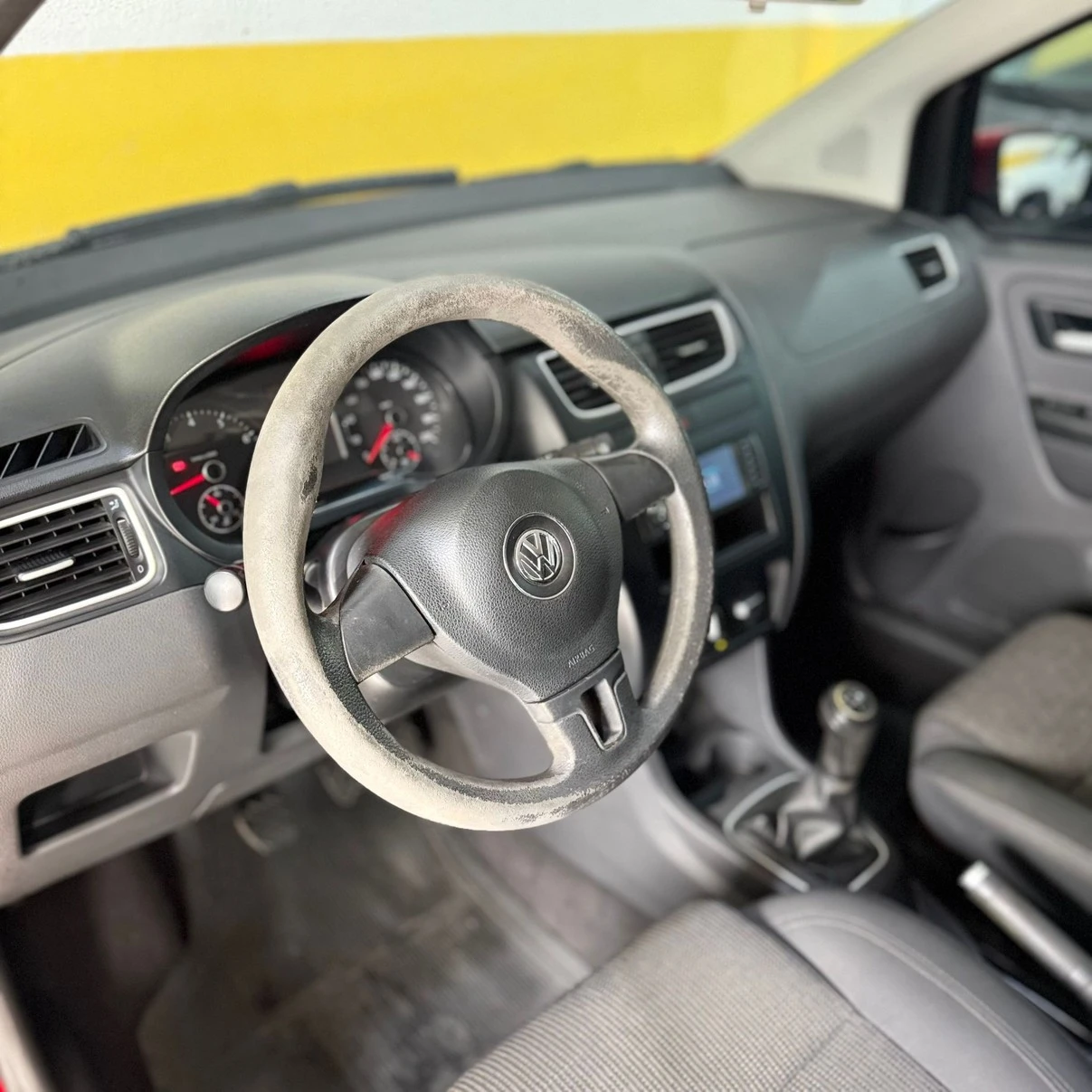 VOLKSWAGEN FOX