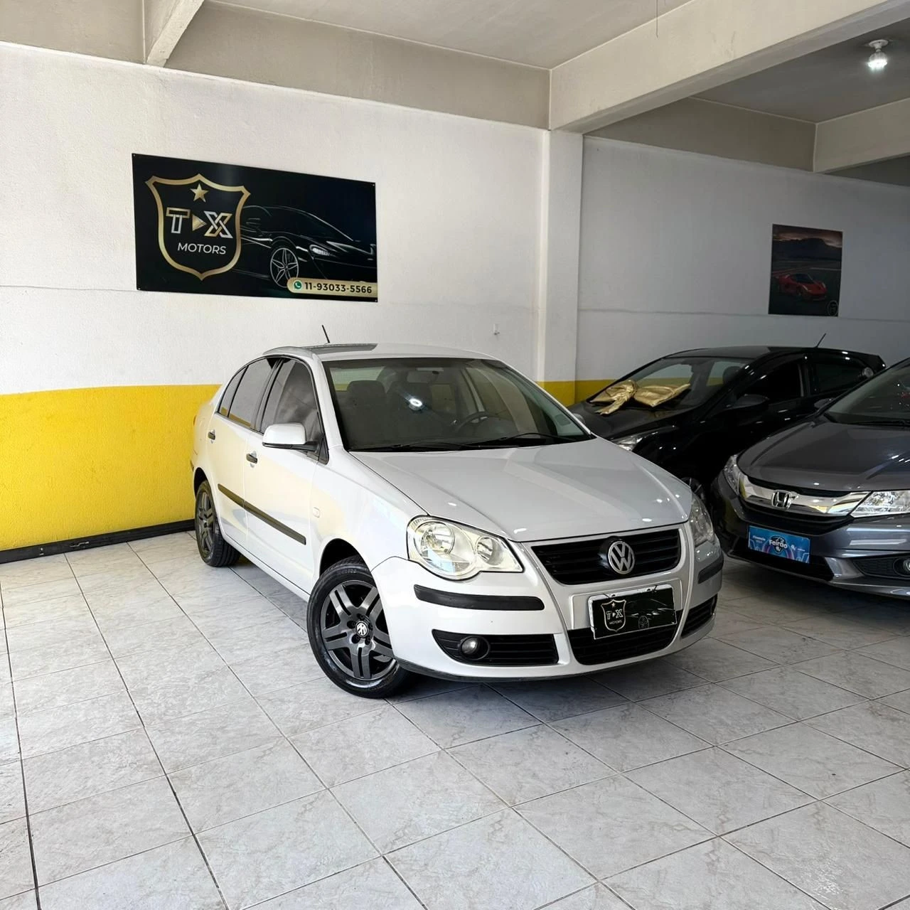 VOLKSWAGEN POLO SEDAN