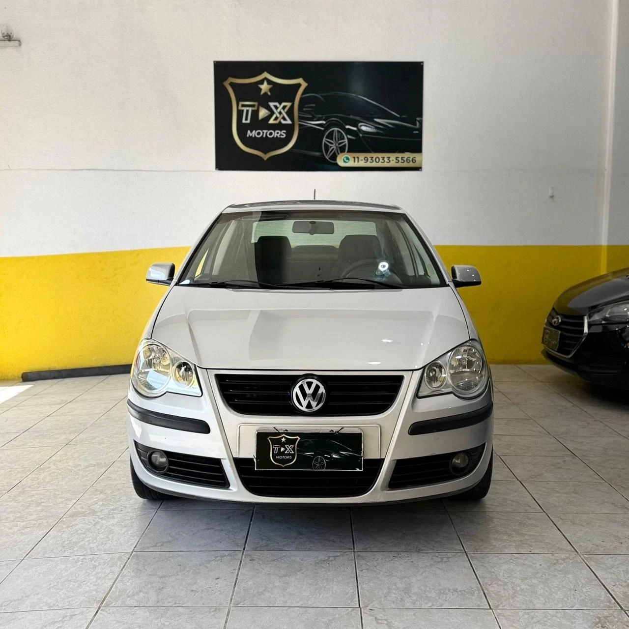 VOLKSWAGEN POLO SEDAN