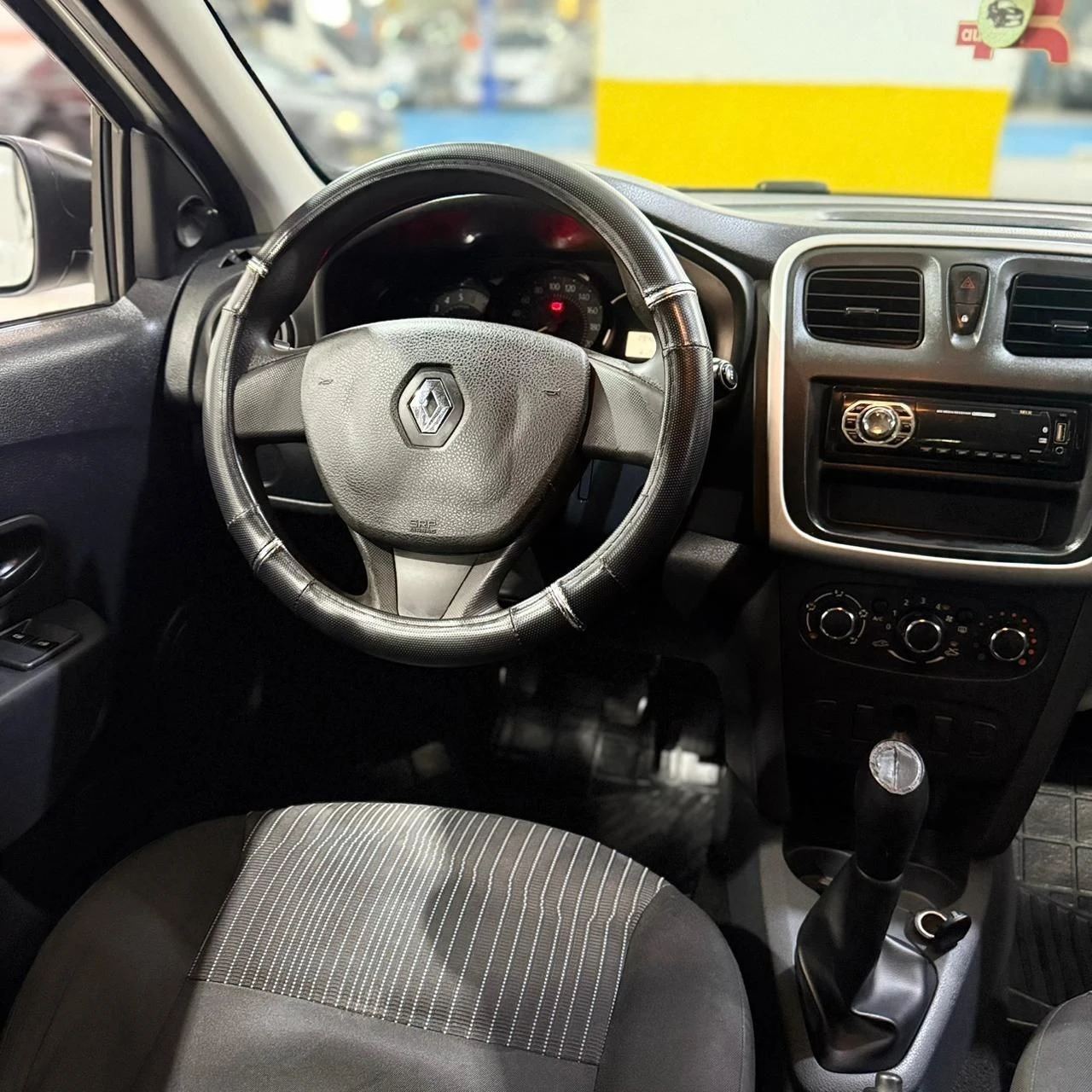 RENAULT SANDERO
