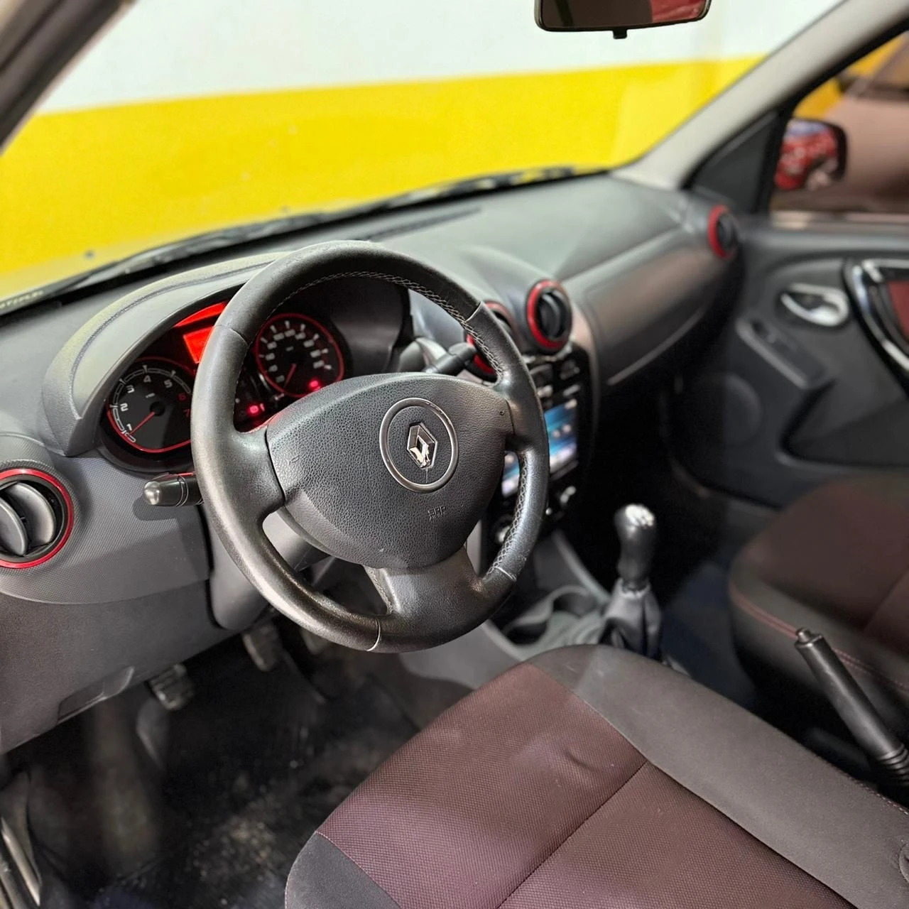 RENAULT SANDERO