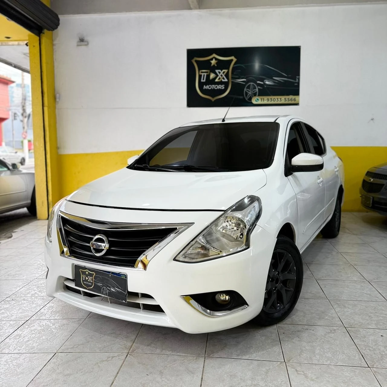 NISSAN VERSA