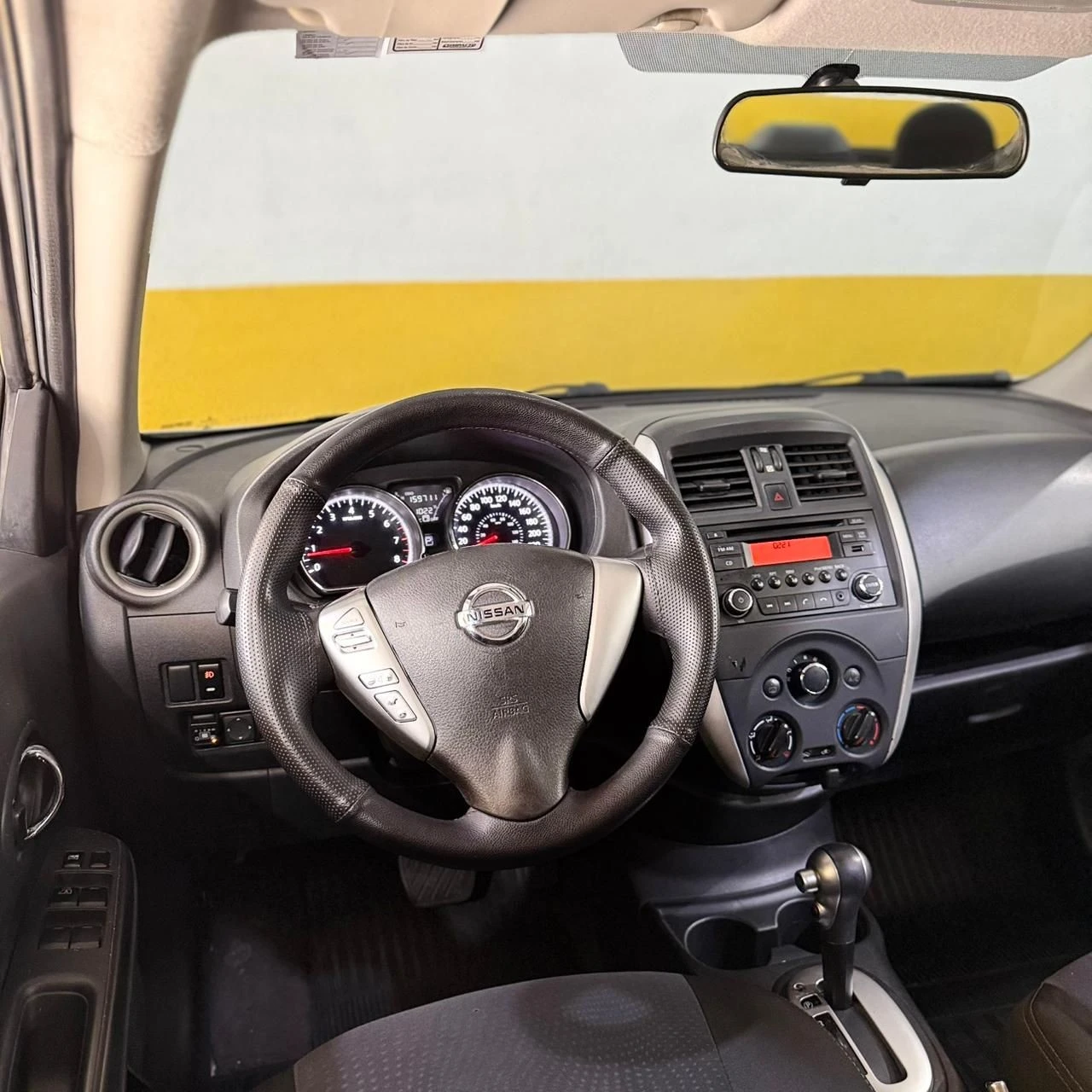 NISSAN VERSA