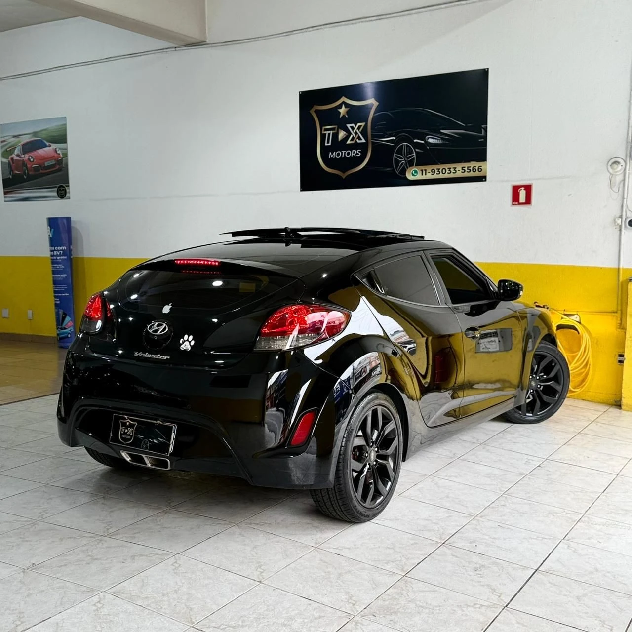 HYUNDAI VELOSTER