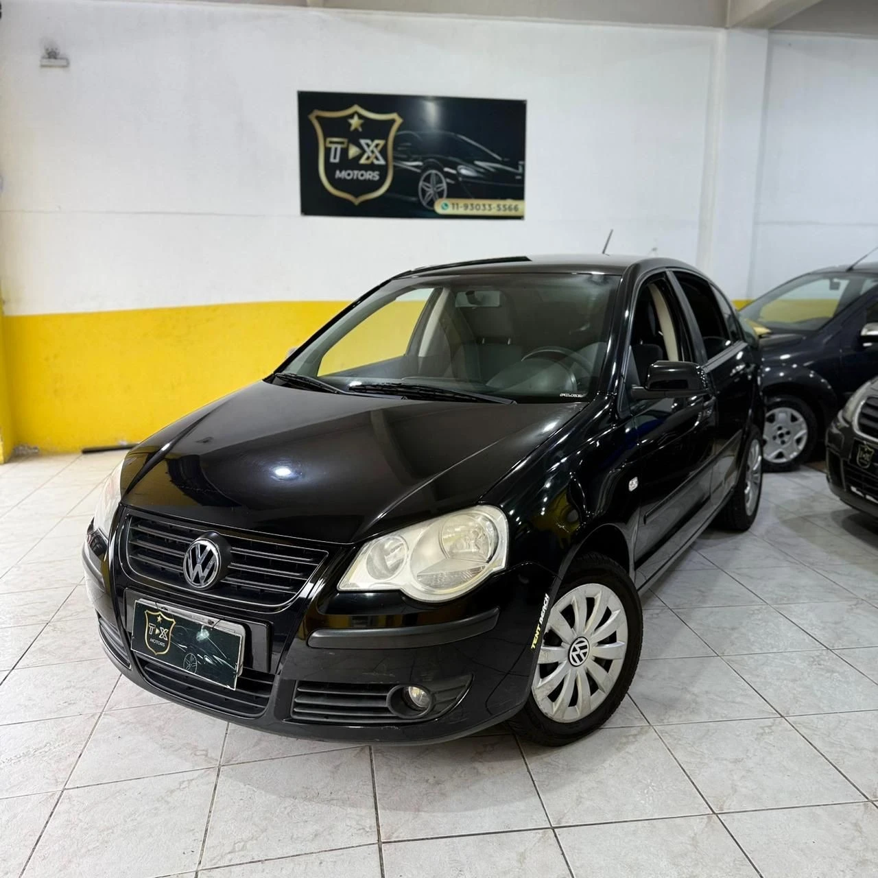 VOLKSWAGEN POLO SEDAN