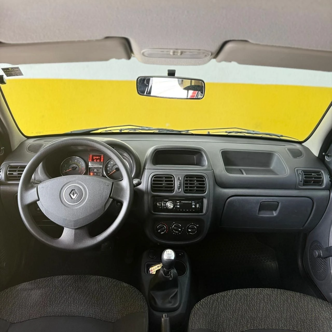 RENAULT CLIO