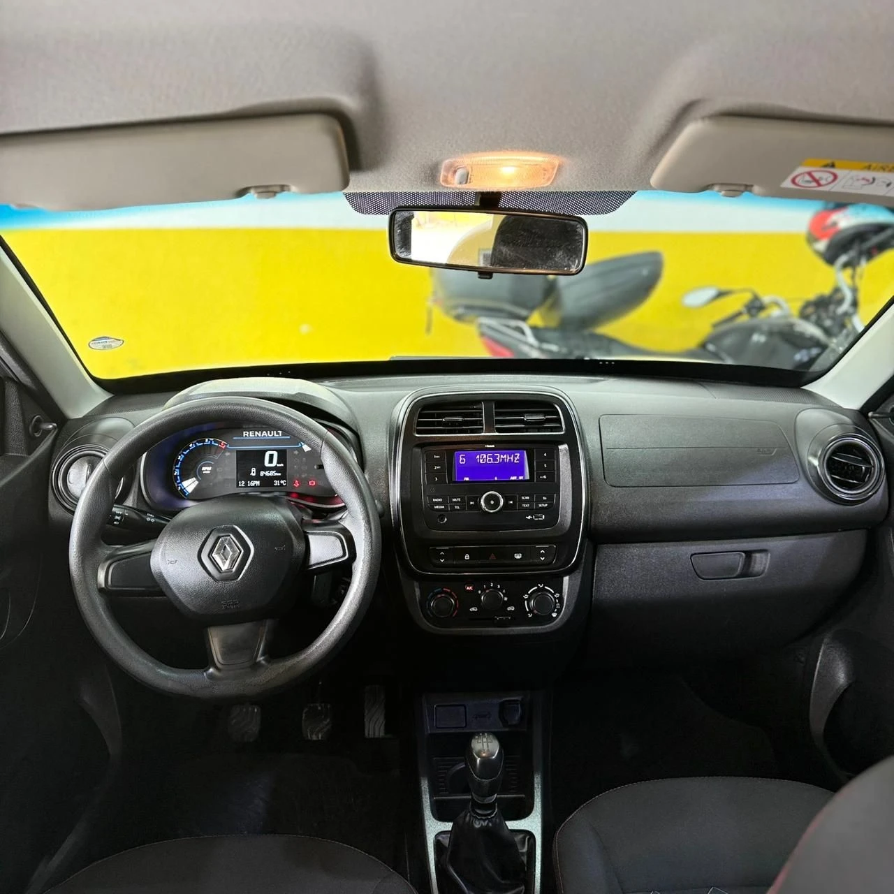 RENAULT KWID
