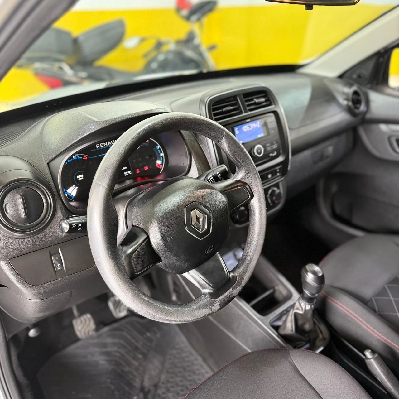RENAULT KWID