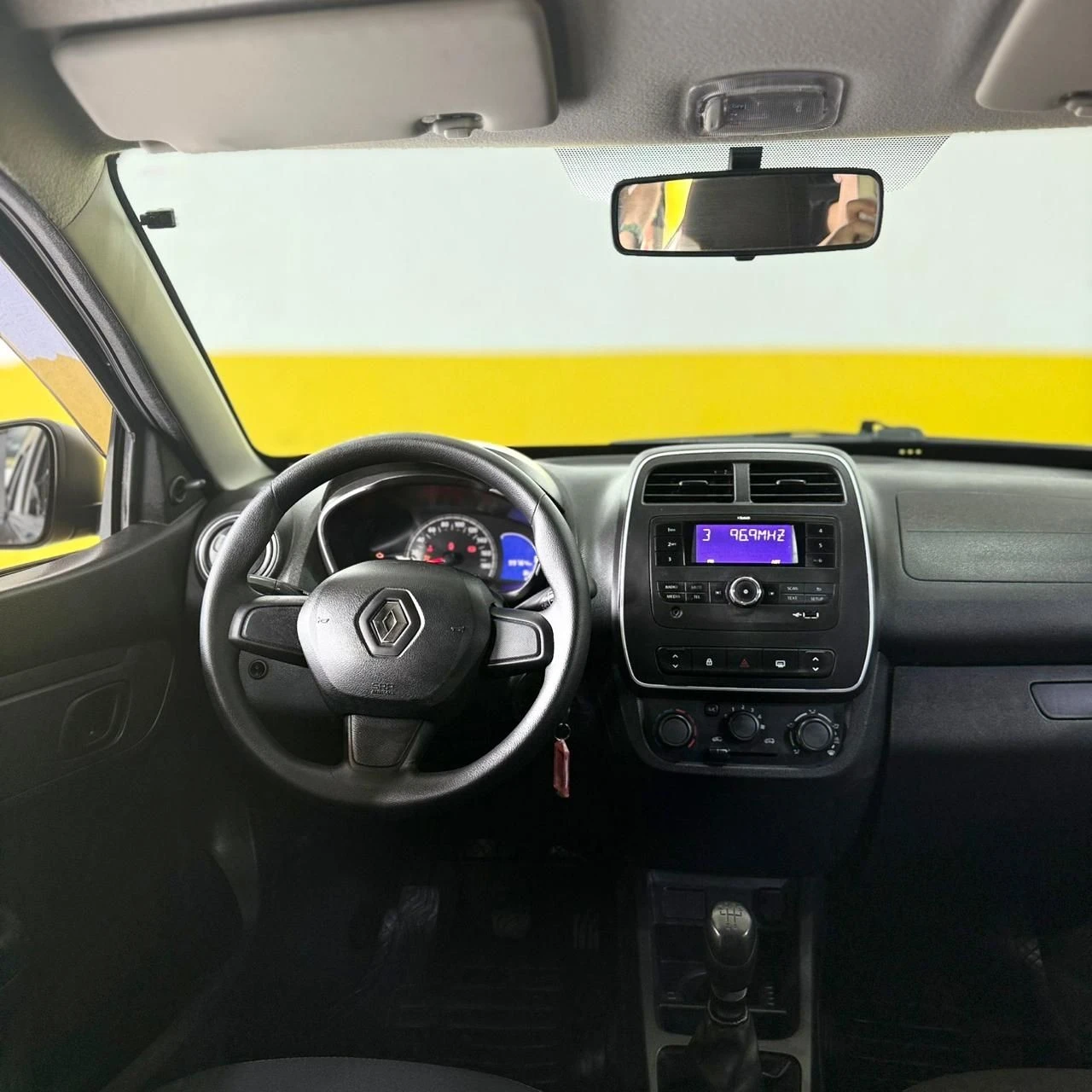 RENAULT KWID